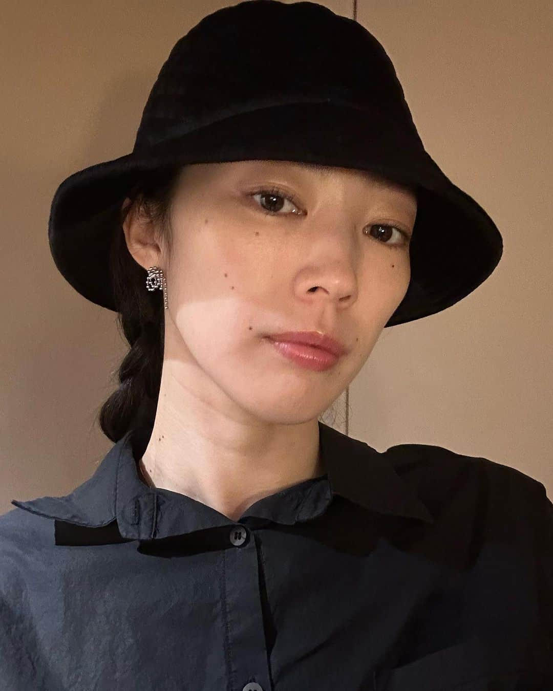 七野李冴さんのインスタグラム写真 - (七野李冴Instagram)「🥷🏻🥷🏻🥷🏻  #selfie #selfietime #nonfilter #blackcoordinate #naturalmakeup #naturalmakeuplook #naturalmakeupselfie #일본여자 #일본모델 #내츄럴 #내츄럴메이크업 #세르피」11月22日 15時46分 - risaaxoxo