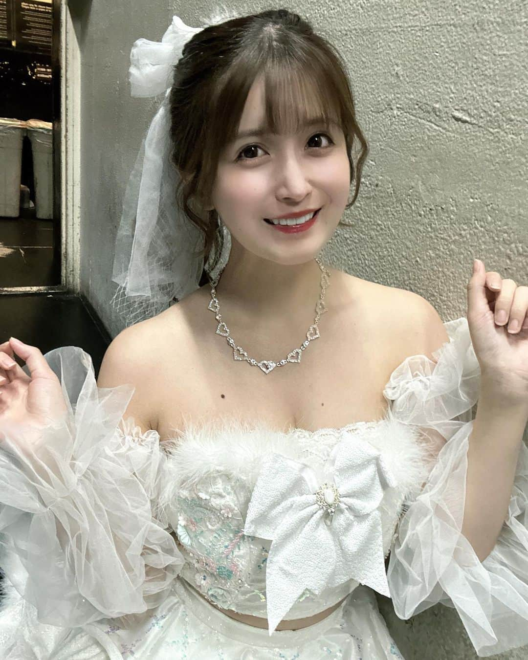 佐倉みきさんのインスタグラム写真 - (佐倉みきInstagram)「アイドル人生、担当カラーはずっと 白色です！ 真っ白が似合うアイドルになりたい🤍🍼🍦🥚🫧🐩💍」11月22日 16時22分 - sakura_miki96