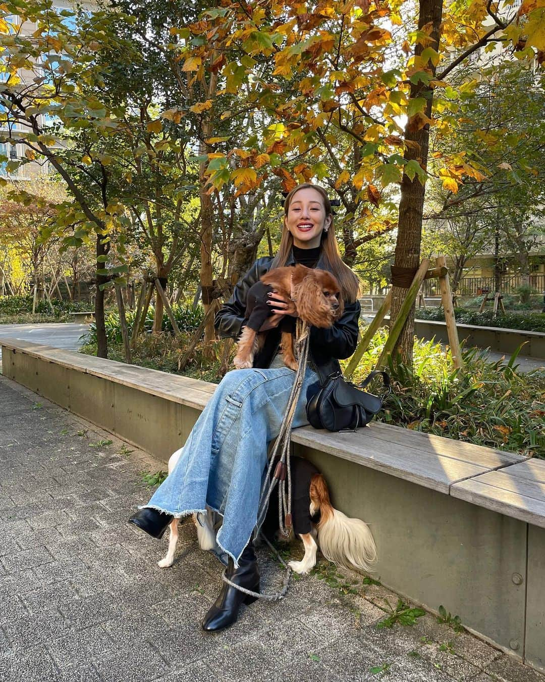 木下ココさんのインスタグラム写真 - (木下ココInstagram)「autumn in Tokyo🍂🍂 いい天気☀️ ・ ・ ・ ・ #ootd #dailystyle  #fashion #denimstyle  #leatherjacket  #デニムコーデ  #レザージャケット  #木下ココ」11月22日 16時39分 - cocot_chan