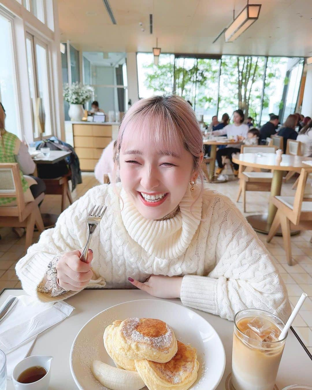 谷口夢奈さんのインスタグラム写真 - (谷口夢奈Instagram)「🥞🍴 ⁡ ⁡ 早起きしたので久々にパンケーキを🤤 ⁡ ⁡ ⁡ #bills #bills表参道 #ビルズ #パンケーキ #表参道カフェ #表参道グルメ #原宿カフェ #原宿グルメ #cafestagram #cafe #pancake #카페 #먹스타그램 #맛스타그램」11月22日 17時15分 - yuna_tani