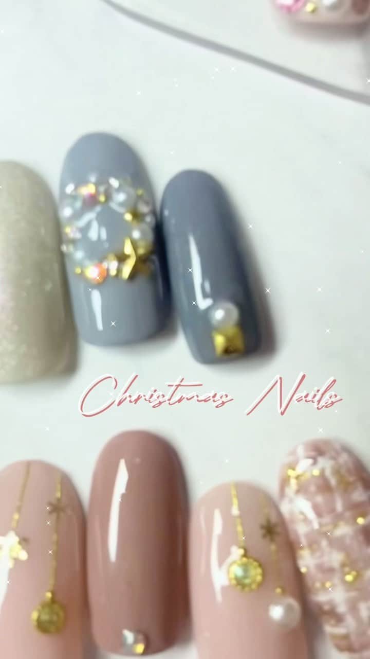 黒崎えり子のインスタグラム：「Christmas Nails🎄  #nails #nailart #naildesign #nailstagram #nailtips #christmasnails #christmas #snownails #snow #glitternails #ネイルアート #ネイル #ネイルデザイン #クリスマスネイル #クリスマスネイルデザイン #クリスマス #クリスマスツリー #オーナメントネイル #キラキラネイル #雪ネイル #雪の結晶ネイル #ストーンネイル #表参道ネイルサロン #表参道 #erikonail淡路桜子」