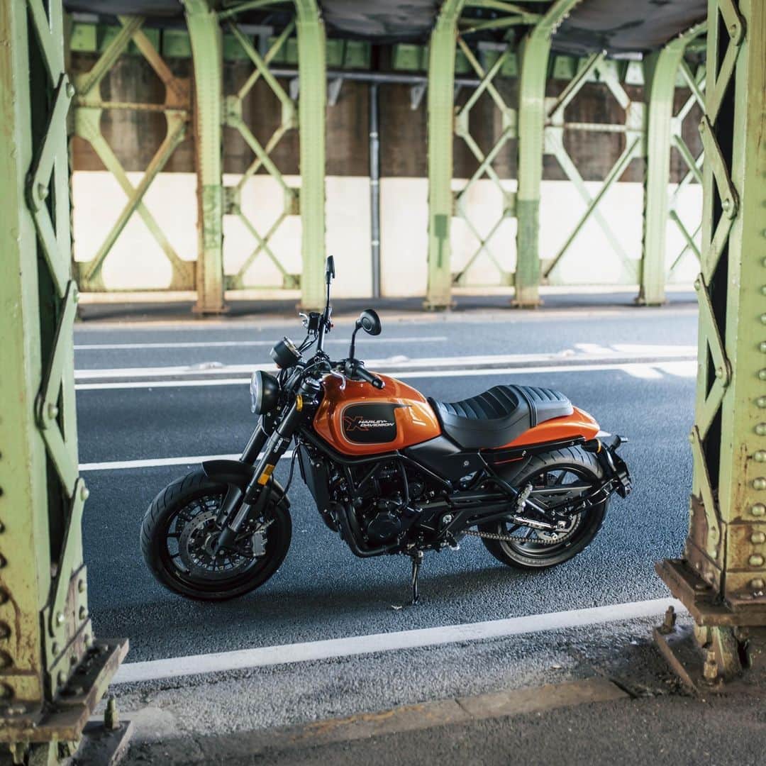 Harley-Davidson Japanさんのインスタグラム写真 - (Harley-Davidson JapanInstagram)「“中免ハーレー”X350と、X500を公道で走って試せる【HARLEY-DAVIDSON X デビューフェア】 12/2(土)-17(日)まで全国の正規ディーラーで“X体験”を！  期間中店頭にて、試乗（公道、駐車場内）や、ジャンプスタート（跨ってのエンジン始動、タンデム体験など）をした方には「NUTS ART WORKS」のオリジナルトートバッグをプレゼント。すでに両モデルあわせて国内受注数1,000台を突破して高い注目を集めるX350とX500の魅力を、ぜひ店頭でお確かめください。  詳しくはキャンペーンページへ https://www.h-d.com/jp/ja/tools/offers/dealer-event-campaign.html  #ハーレーダビッドソン #HarleyDavidson #UnitedWeRide #X350 #X500」11月22日 17時00分 - harleydavidsonjapan