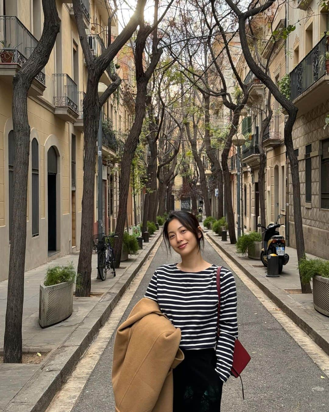 パン・ソヨンのインスタグラム：「11월의 바르셀로나 먹고 걷고 말하고 먹고 걷고 #barcelona #catalunya #spain #바르셀로나 #카탈루냐 #스페인 #11월 #2023 #여행」