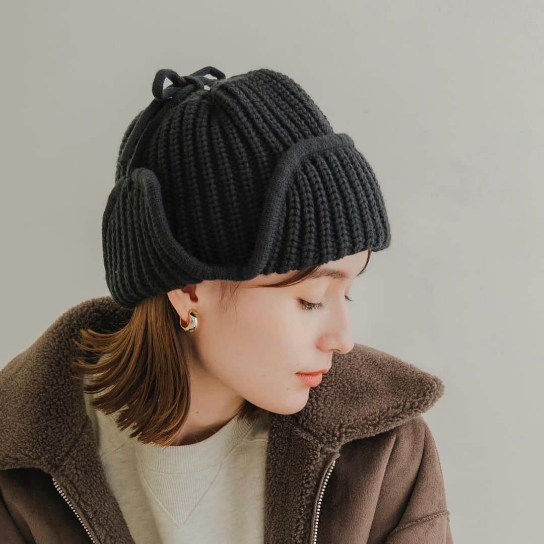 のインスタグラム：「［pick up］  リブニットフライトキャップ ¥3,190(tax incl.)  _____  どのカラーが好き？💞」