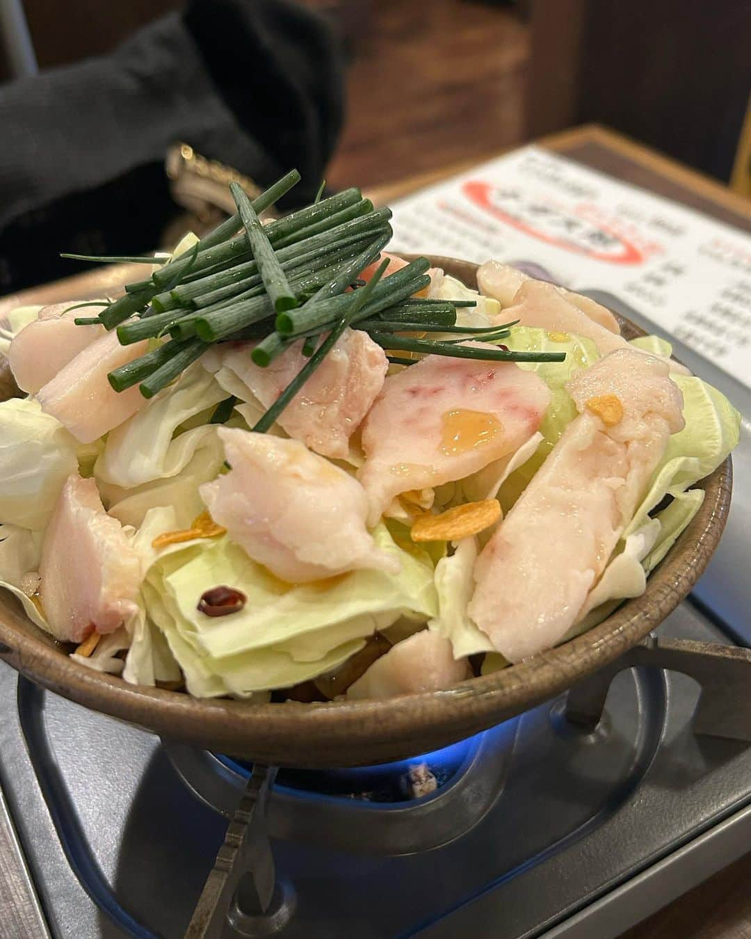 渚志帆さんのインスタグラム写真 - (渚志帆Instagram)「先日食べた鯨料理がとても美味しくて🐳💖  高タンパク質LOVE💪💪」11月22日 20時00分 - totsuka_ruu