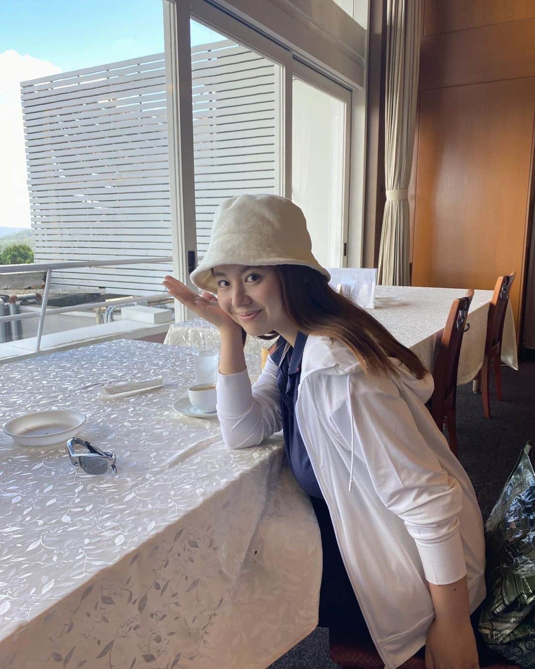 綾瀬りえのインスタグラム：「久しぶりにゴルフしたい⛳️」