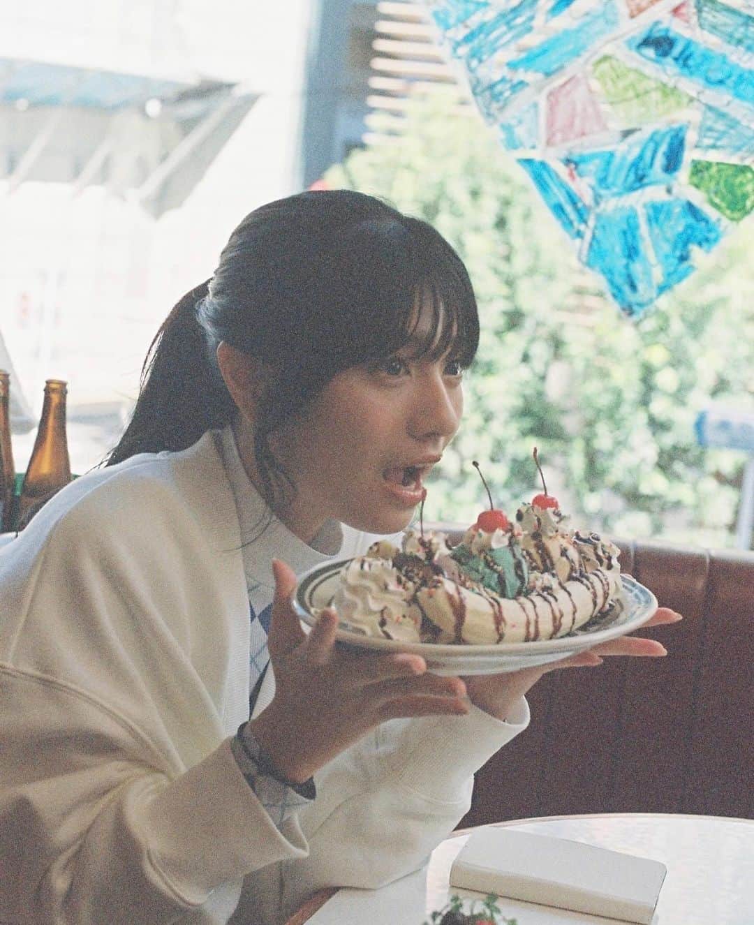 向井怜衣さんのインスタグラム写真 - (向井怜衣Instagram)「皆さんWEBCM見てくれましたか？？💕  まだ見てない方はストーリーのハイライトから URLでとんでみてみてね^^  このスニーカーめっちゃかわいくない？！ 店舗でも見つけてね？♥️  #pr #abcmart #NIKE」11月22日 18時02分 - rei_toy0625
