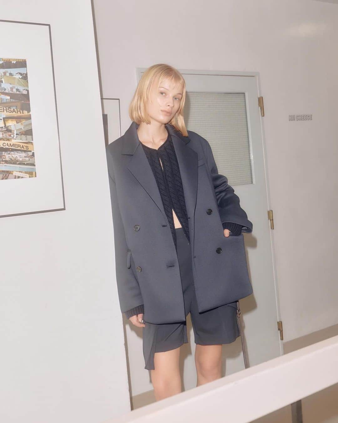 のインスタグラム：「COAT PICKUP >>> IN STORE NOW . . ☑︎ Double Face Jersey Jacket ¥45,000+tax (Color: Black, Camel, Navy)  ☑︎ Chunky Cable Cardigan ¥31,000+tax (Color: Gray, Navy, Black)  #lecielbleu #ルシェルブルー　#aw23 #fashion #styling #coat #doubleface #jersey #jacket #chunky #cable #cardigan」