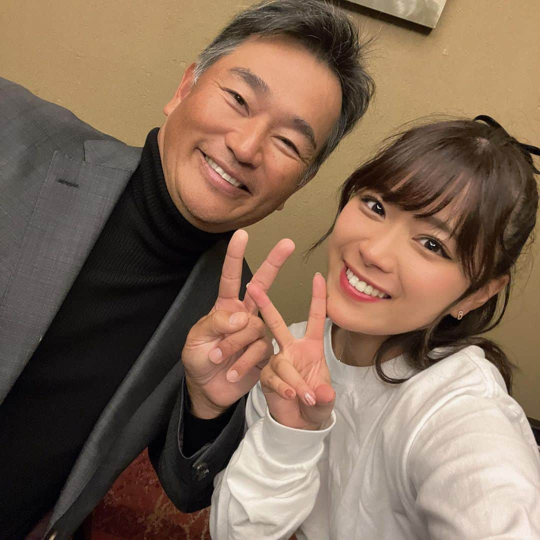 山内鈴蘭さんのインスタグラム写真 - (山内鈴蘭Instagram)「＼山内鈴蘭＆中井学プロ 2days Premium Golf ROUND⛳️／  1泊2日の2ラウンド＆ディナーショー🎤 様々なイベントを盛り込んだ新しいゴルフコンペ🥰  初めてのプレミアムなイベントを開催させて頂きました❤️  ⚫︎1日目は… 山内鈴蘭と中井学プロと各組9ホールずつラウンド⛳️  9ホールもご一緒させて頂くイベントは初めて！ お客様と過ごす時間は本当に楽しく幸せでした😍 (負けて悔しい…笑)  その後は、Gorurun販売会→ディナーショーへ🍽🎤💕  グランドエクシブ那須白河の 【最高級ディナーコース】にておもてなし😍 中井学プロとの秘話トークショーや、山内鈴蘭のライブディナーショーを行いました🥺㊙️笑  私も楽しすぎて、🍺沢山飲んだよ。笑 AKB48のバキバキに踊る4曲もリクエストあって、全力で歌って踊ったわい。笑 お客様の笑顔が沢山溢れた時間だったなぁ🌈  ⚫︎2日目は… 前日と違うお客様と9ホールラウンド⛳️ 2時間半も一緒にいられるイベントは他に無かったから、新しい一面を知れて嬉しかったです🥺❤️‍🔥  2日目は、豪華賞品をかけたゴルフコンペを開催⛳️！！！  ブシュネルの距離計や、 オデッセイのパター、 高級食材の蟹だったり、 プレミアムなコンペだからこその賞品に🥰🥰🥰  まだまだ書き足りない、、🥺❤️  そして、お忙しい中ご一緒して下さった中井学プロ！！ 華を添えて頂き本当にありがとうございました🥰  学さんとの出会いは私にとって宝物です。  これからも一緒に笑い合える楽しいお仕事をしていけたらいいな🌸 勿論！プライベートもよろしくお願いしますね😆🌈  今回ご協力頂いたゴルフ場とホテルは… ゴルフブランドGorurun(@gorurun_ )をショップにて販売させて頂いております♫  📍グランディ那須白河ゴルフクラブ様 🏨グランドエクシブ那須白河様  にて、開催させて頂きました🌈 ディナーショーのステージや横断幕も作って下さり、、支配人様やスタッフの皆様のお気遣いに、本当に感謝しております🌸ありがとうございました🥰🥰🥰  ゴルフを通じて出会うご縁に感謝。  本当にご縁に感謝だよ☺️❤️❤️❤️❤️❤️❤️  #ありがとう  #ゴルフ #ゴルフコンペ #グランディ那須白河ゴルフクラブ #福島県 #福島県ゴルフ #ゴルフイベント #プレミアムイベント #ゴルフイベント企画 #イベント企画 #中井学プロ #ホテルディナー #ゴルフ女子 #gorurun #ゴルラン #ゴルフで繋がるご縁を大切に」11月22日 17時56分 - xxsuzuranxx