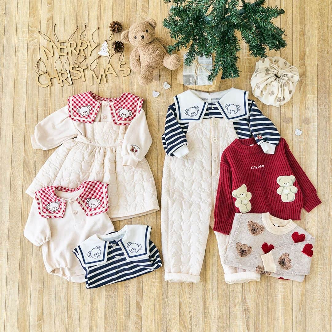 エフオーオンラインストア 子供服のインスタグラム：「【aprés les cours】tiny bearのクリスマスにおすすめアイテムが登場 🐻🌲 ＜11/23(木) 10：00～販売スタート！＞   tiny bearがモチーフになったぱっと目を惹くデザインばかり♪ ベビー・キッズでおそろいコーデができちゃいます✨ キッズのサロペットとジャンパースカートのリンクコーデもおすすめ♡  アプレレクールならではの細かい部分までこだわった tiny bearのアイテムは要チェック♪  tiny bearと一緒に素敵なクリスマスを過ごしてね🧸🎄  ※tiny bear WALL CLOCKは12月中旬販売予定です。  ======================= 商品詳細や価格は ショッピングタグからご覧いただけます★ =======================  #foonline #apreslescours #アプレレクール #子供服 #こどもふく  #ベビー服 #キッズ服 #キッズコーデ #女の子コーデ #男の子コーデ #tinybear #タイニーベアー  #くまグッズ #リンクコーデ #クリスマスコーデ」