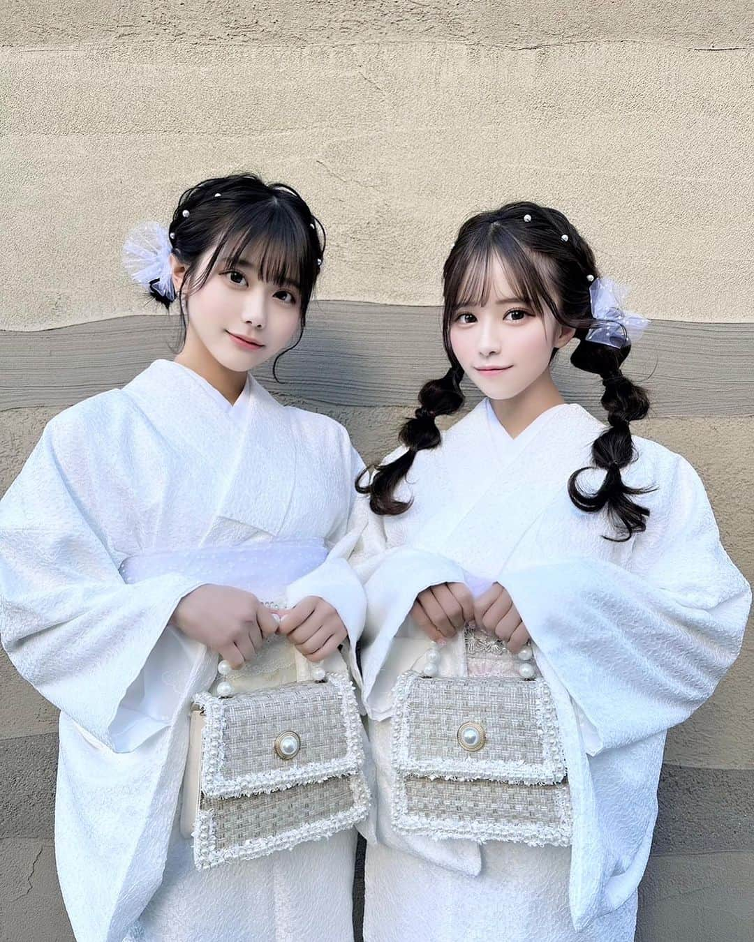 葉月沙耶さんのインスタグラム写真 - (葉月沙耶Instagram)「👘🤍👘  いろはと浅草でーと♡  大好きな着物屋さん @asakusa_kimono.niji で着付けしてもらったよ‪‪♡ ̖́-  レース着物にしてガーリーで可愛い🎀🫧 私のインスタみて行ってくれてる子の話聞けて嬉しかった♡  #着物 #浅草 #浅草着物レンタル #浅草着物 #浅草着物デート #浅草着物虹 #レース着物 #レース着物コーデ #レース編み #着物コーディネート #着物レンタル #着物女子 #着物ヘア #着物ヘアアレンジ #着物美人 #着物好き #着物好きな人と繋がりたい #着物ポートレート #双子コーデ #姉妹コーデ #着物好きさんと繋がりたい #ヘアアレンジ #ツインテールアレンジ #ツインテールの日 #ツインテール #ツインテール女子」11月22日 18時30分 - sayapon_310