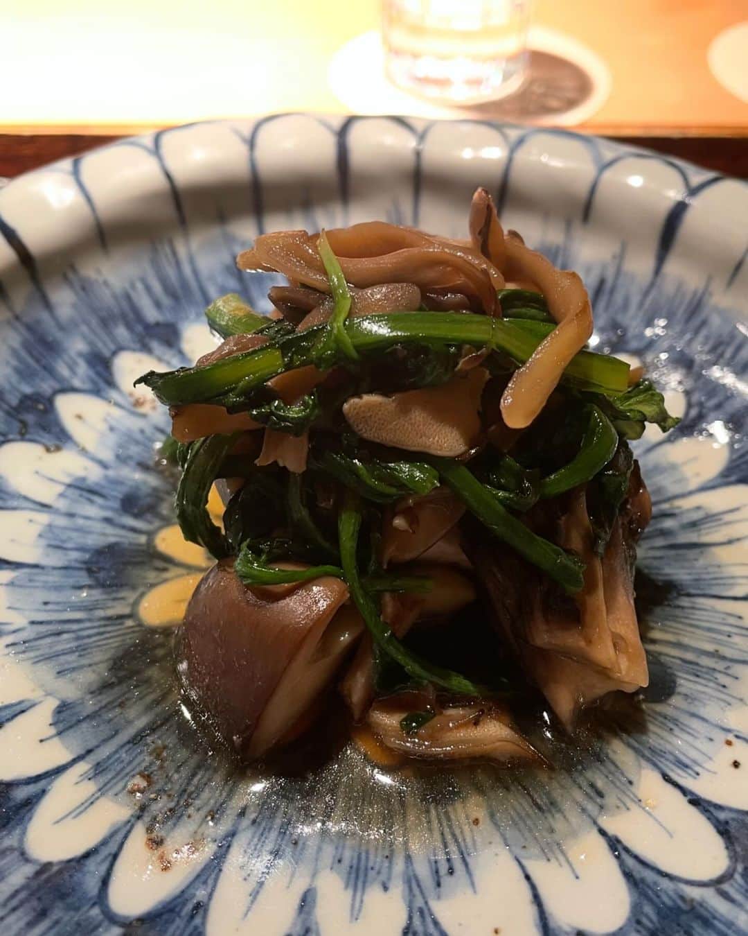 宇佐美進典さんのインスタグラム写真 - (宇佐美進典Instagram)「11月の石かわさんは蟹からスタート。美味しい。季節を感じる食材からその美味しさを余すことなく味わえました。締めのご飯は定番になってきた鯛茶漬け。最後のデザートまで心ゆくまで堪能。また次の訪問が楽しみ。  #神楽坂グルメ #石かわ #和食　#ミシュラン三ツ星」11月22日 18時24分 - usapon