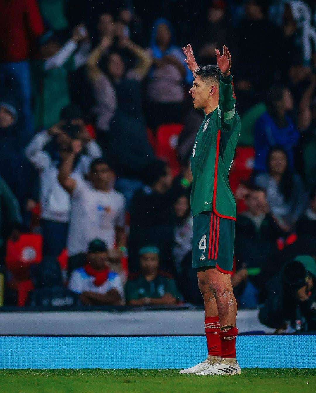 ウェストハム・ユナイテッドFCさんのインスタグラム写真 - (ウェストハム・ユナイテッドFCInstagram)「Edson scores and leads Mexico to the semi-finals of the CONCACAF Nations League 🇲🇽」11月22日 19時05分 - westham