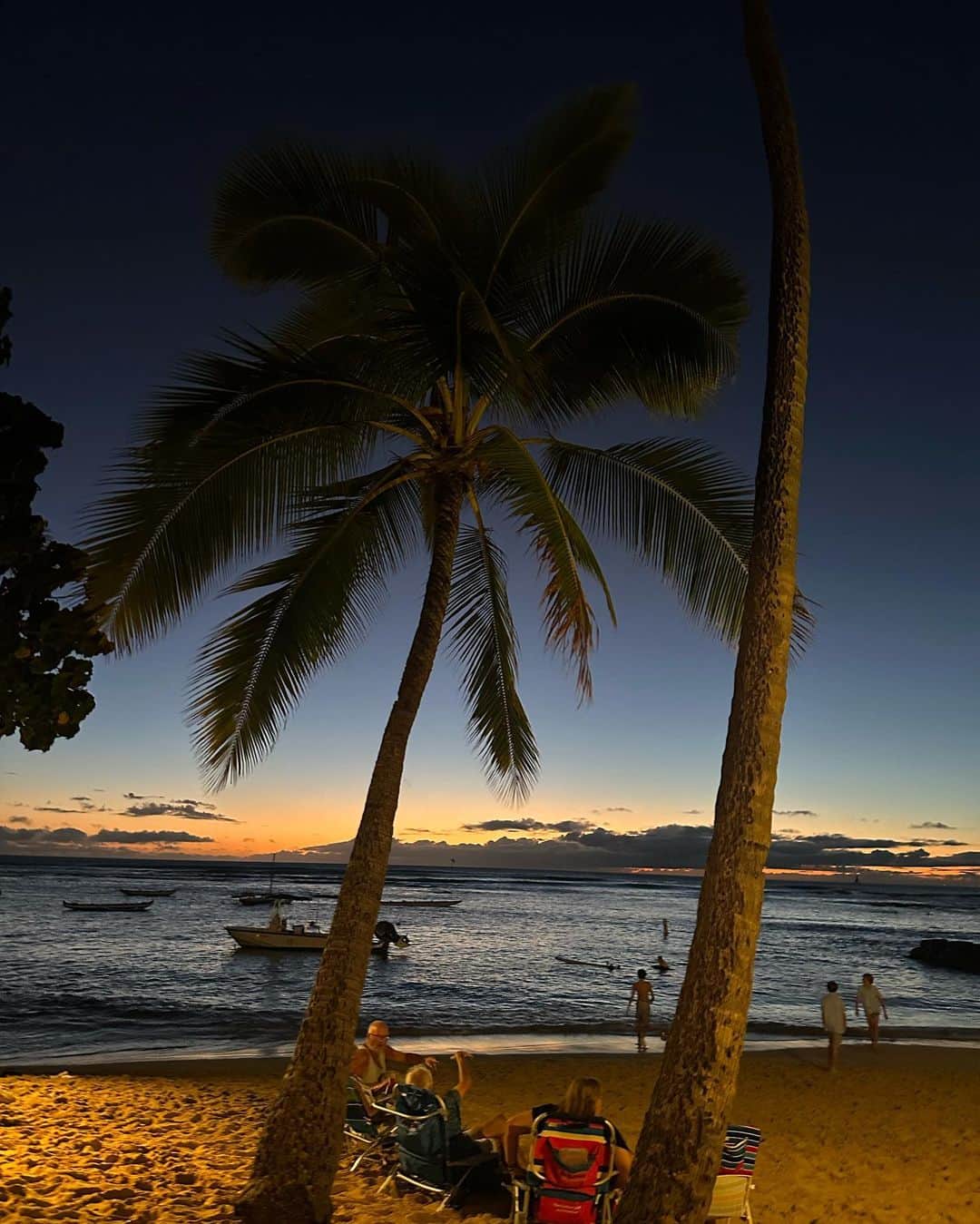甲村仁絵さんのインスタグラム写真 - (甲村仁絵Instagram)「24歳❤️‍🔥❤️‍🔥❤️‍🔥  23歳で"準備"したことを 24歳"挑戦"する一年に☺️  子供が産まれて初めてこんなに長く2人きりだった😳 毎年愛の詰まったサプライズをありがとう🫶  たくさんのお祝いメッセージをありがとうございました😍 24歳のぴともよろしくおねがいします❤️  #誕生日サプライズ #ハワイ　#Hawaii」11月22日 18時32分 - hitoe_style