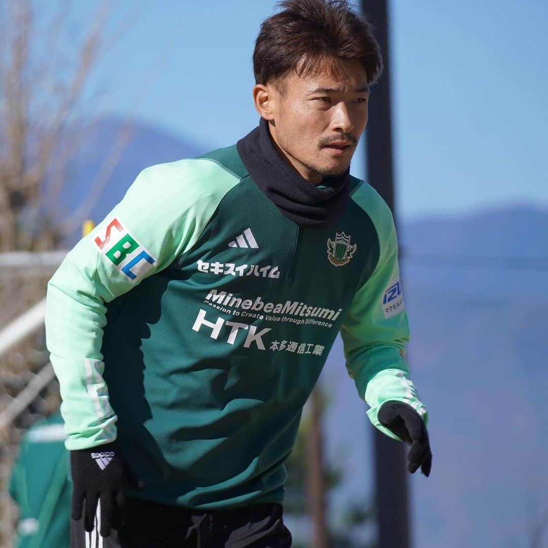 松本山雅FCさんのインスタグラム写真 - (松本山雅FCInstagram)「トレーニング写真をピックアップ📸🟢  #yamaga #matsumotoyamaga #パウリーニョ  #ビクトル  #喜山康平 #田中想来 #米原秀亮  #野々村鷹人  #志村滉」11月22日 18時50分 - matsumoto.yamagafc