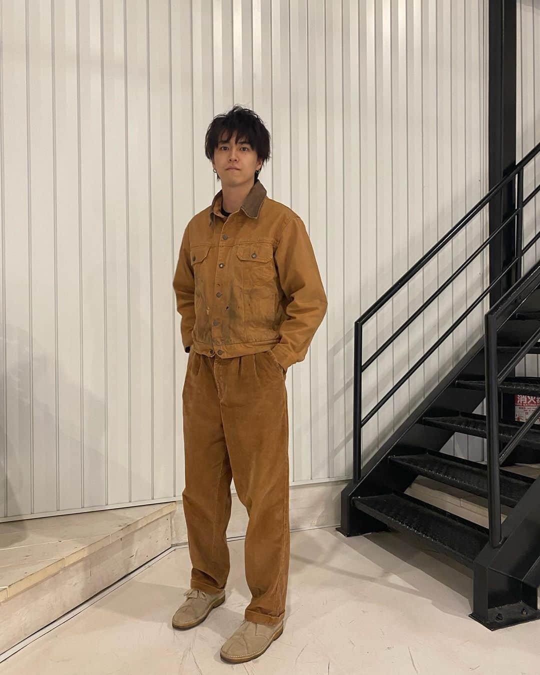 タカシのインスタグラム：「🧦🍂  #やで氏服」