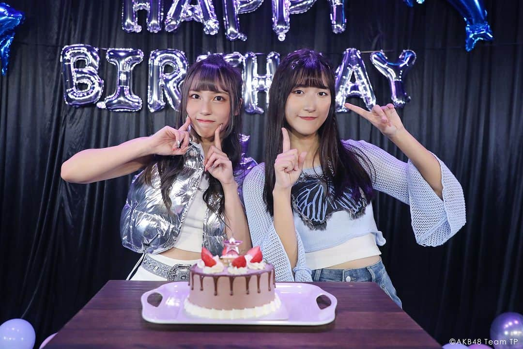 AKB48 Team TPさんのインスタグラム写真 - (AKB48 Team TPInstagram)「📢小編報報📢⁣ ⁣ AKB48 Team TP – 11月生日會🎂⁣ 用滿滿的表演填滿一起慶生的歡樂時光✨大家印象最深刻的是什麼部分呢？ 再一次大聲對兩位壽星說聲生日快樂吧🎉  ⁣ @yiyun_akb48teamtp @tingyun_akb48teamtp #AKB48TeamTP #TeamTP #TTP⁣ #11月生日會 #慶生趴 #生日快樂⁣ #林易沄 #孟庭筠」11月22日 19時00分 - akb48teamtp