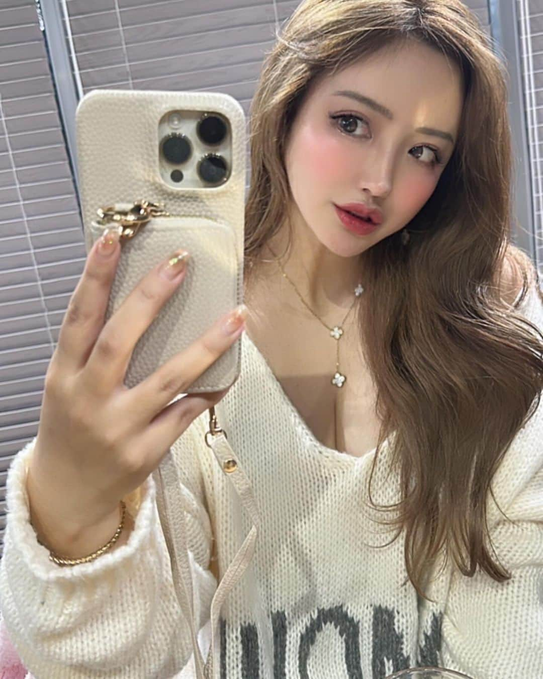 早川沙世さんのインスタグラム写真 - (早川沙世Instagram)「同じ日に前型3パターン♡  ぉ洋服に引き続き〜♡  携帯ケース、観葉植物🪴、水筒、 お鍋、テーブルになる物入れ、 フライヤー等生活用品を大量に購入♡  便利すぎる♡  @shein_japan  商品ID: 23638803 商品ID: 15592667 商品ID: 23728379 商品ID: 19054764  試すたび、好きが見つかる。届くたび、好きが増えてく♡  またまたクーポンコード♡：BFJP061 利用期間：11/22～12/31  #SHEINblackfriday #SHEINGoodFinds #SHEINforAll #loveshein #ad #saveinstyle」11月22日 19時06分 - sayo_hayakawa