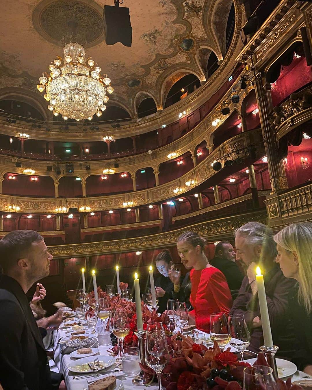 オリヴィエ・ザームさんのインスタグラム写真 - (オリヴィエ・ザームInstagram)「Glamorous dinner on stage at the Theatre des Variétés to celebrate the new capsule collection of @givenchy for @mytheresa.com, designed by @matthewmwilliams. Mlle Montansier who created one of the oldest theatres in Paris still working would be proud of such an evening!  Photos by @ozpurple」11月22日 19時08分 - ozpurple