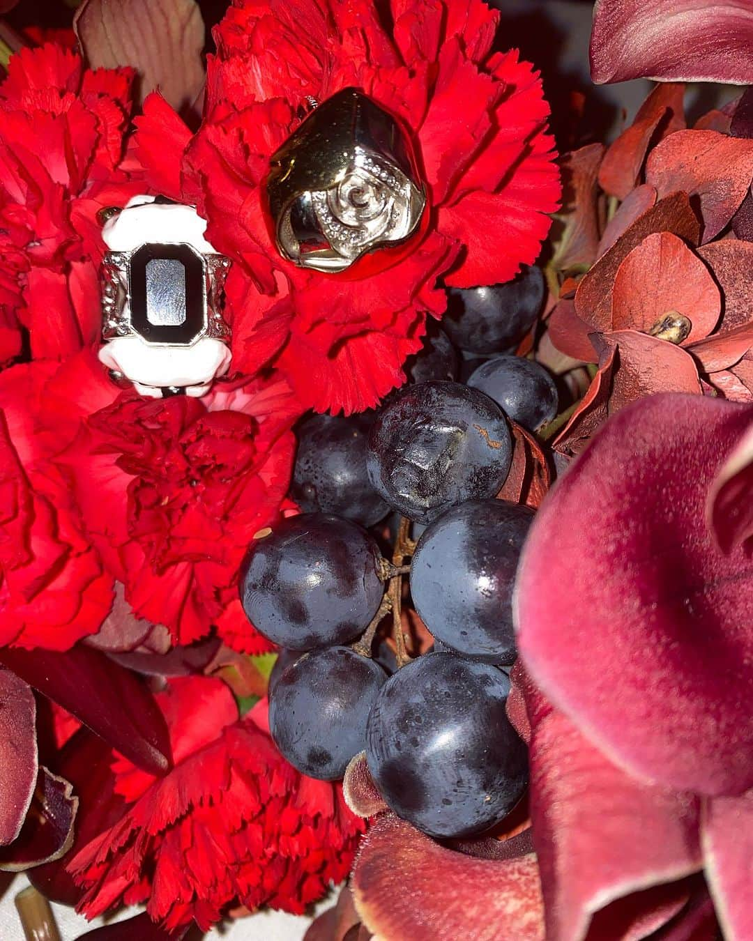 オリヴィエ・ザームさんのインスタグラム写真 - (オリヴィエ・ザームInstagram)「Glamorous dinner on stage at the Theatre des Variétés to celebrate the new capsule collection of @givenchy for @mytheresa.com, designed by @matthewmwilliams. Mlle Montansier who created one of the oldest theatres in Paris still working would be proud of such an evening!  Photos by @ozpurple」11月22日 19時08分 - ozpurple