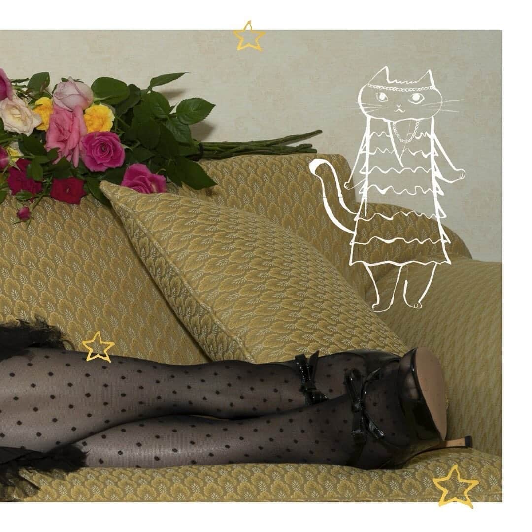 IÉNA LA BOUCLEのインスタグラム：「. ⁡ 市川実和子さんが着る、 冬のIÉNA  LA BOUCLE’23 ⁡ －HOLIDAY COLLECTION '23 × Miwako Ichikawa ⁡ ⁡ ⁡ ⁡ model: @miwako_ichikawa_  photographs: @hirokomatsubaraa  hair&make-up: @shinyakawamurashinyakawamura  illustration: @toranekobonbon flower decoration: @naoten10  ⁡」