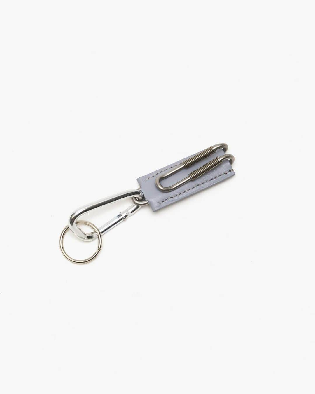 エドロバートジャドソンのインスタグラム：「New season starts on November 23, will be in our stockists & online store  CLIX - SPRING CLIP KEY HOLDER CLIX - SPRING CLIP NECK HOLDER #edrobertjudson」