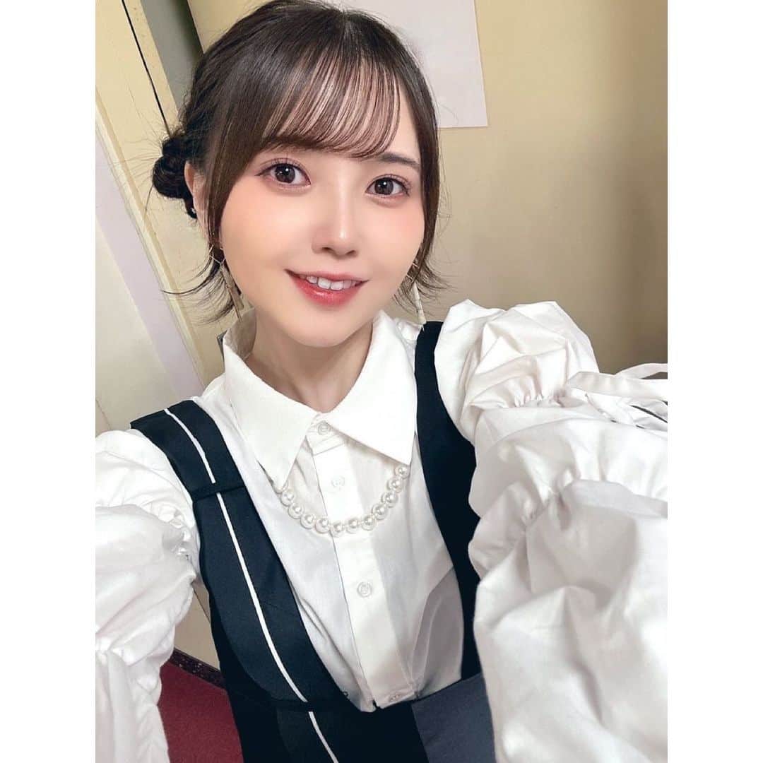 鬼頭明里のインスタグラム：「🤍🖤🤍🖤」
