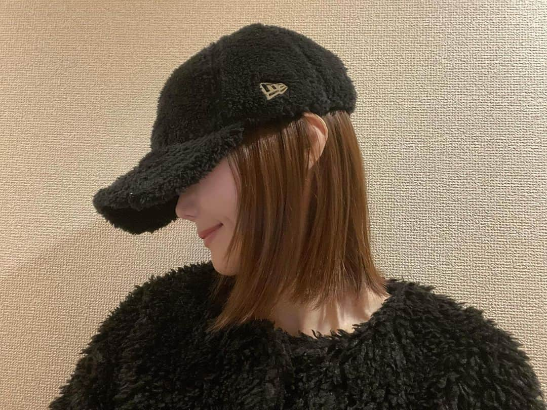 南キカさんのインスタグラム写真 - (南キカInstagram)「もけもけキャップ ⁡ ⁡ ⁡  ⁡ @newerajapan 🖤 ⁡ ⁡ ⁡ ⁡ ⁡ ⁡ #newera#cap#neweracap  #ニューエラ」11月22日 19時17分 - kik_____a_