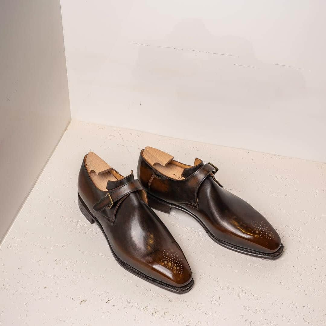 コルテのインスタグラム：「Whether you are looking to treat yourself at Corthay, we have something unique for everyone!  Model : Jouvet Monk Strap Color :  Ebene color  www.corthay.com #classicsshoes #corthay」