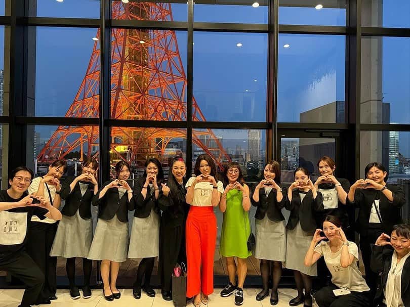 ジェーン・アイルデールのインスタグラム：「Thank you Dr.Wakita &  Skin Solution Clinic staff It was a wonderful event.  @skinsolutionclinic」