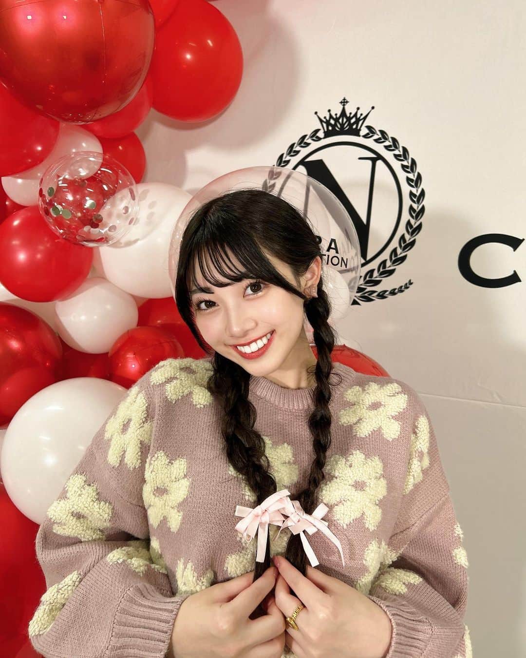  小浜桃奈さんのインスタグラム写真 - ( 小浜桃奈Instagram)「🤍❤️ 久しぶりのみつあみ〜🎗⸝⸝」11月22日 19時51分 - momona_kohama