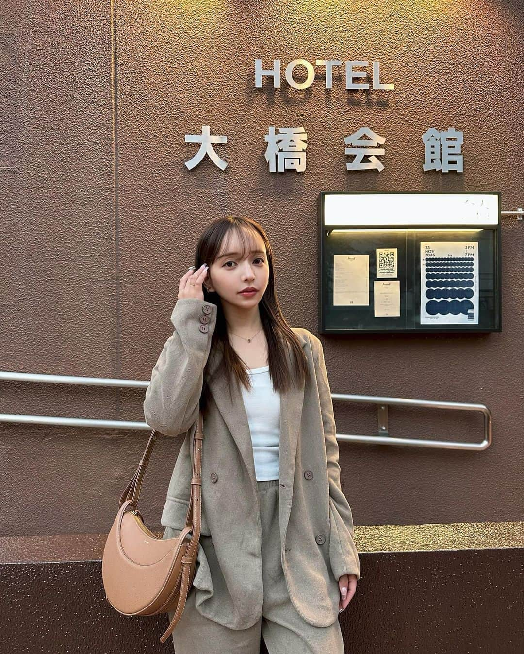 平尾優美花（ゆみちぃ）さんのインスタグラム写真 - (平尾優美花（ゆみちぃ）Instagram)「超使いやすいセットアップ🤎 柔らかい生地だから動きやすくて楽チン〜 フォーマルすぎなくて今の気分☺︎ @shein_japan @sheinofficial  商品番号➡︎11506152  お買い上げ金額1～5,999円まではセール価格より15%OFF、6,000円以上は20%OFFが適用されるよ！ 今日から12月末日まで❤︎  クーポンコード：BFJP434  試すたび、好きが見つかる。届くたび、好きが増えてく。  #PR #SHEINblackfriday #SHEINGoodFinds #SHEINforAll #loveshein #ad #saveinstyle」11月22日 19時55分 - hirao_yumika