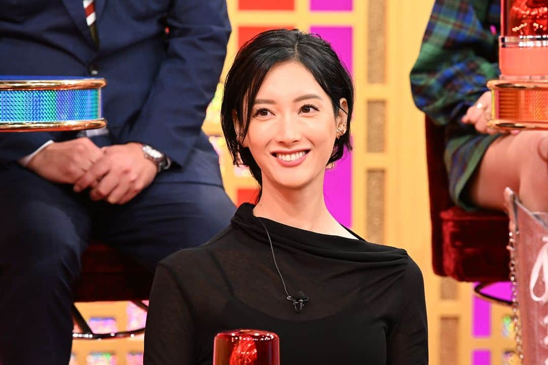 日本テレビ「THE突破ファイル」さんのインスタグラム写真 - (日本テレビ「THE突破ファイル」Instagram)「【スタジオにはこの方々🙌】  初登場！菜々緒さん😍 クールに突破を見られるか！？  そして再び降臨 &TEAM！ 今回は初登場のTAKIさん＆リベンジ突破狙うKさん🤩  明日２３日よる７時から２時間SPです！  #突破ファイル #菜々緒 #andTEAM #TAKI #K」11月22日 20時00分 - toppa_ntv_official