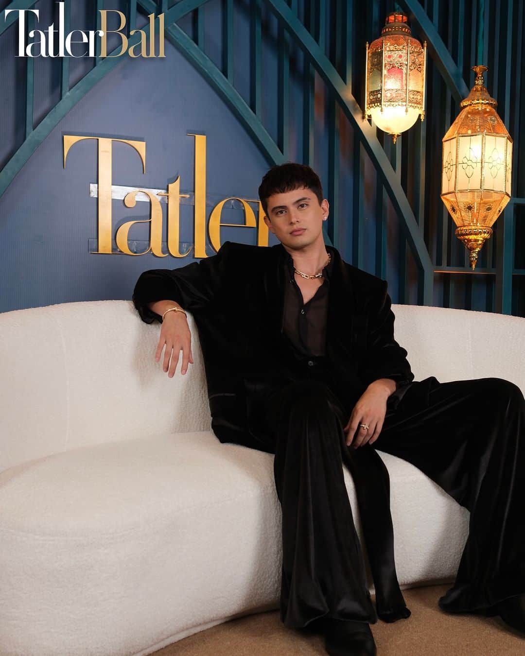 ジェームス・リードのインスタグラム：「#TatlerBallPH @tatlerphilippines   Jewelry from @tiffanyandco @nikki_martel  Styled by @johnlozano10  Custom Suit by @anthonyramirez_official  HMUA by @rhodrubia」