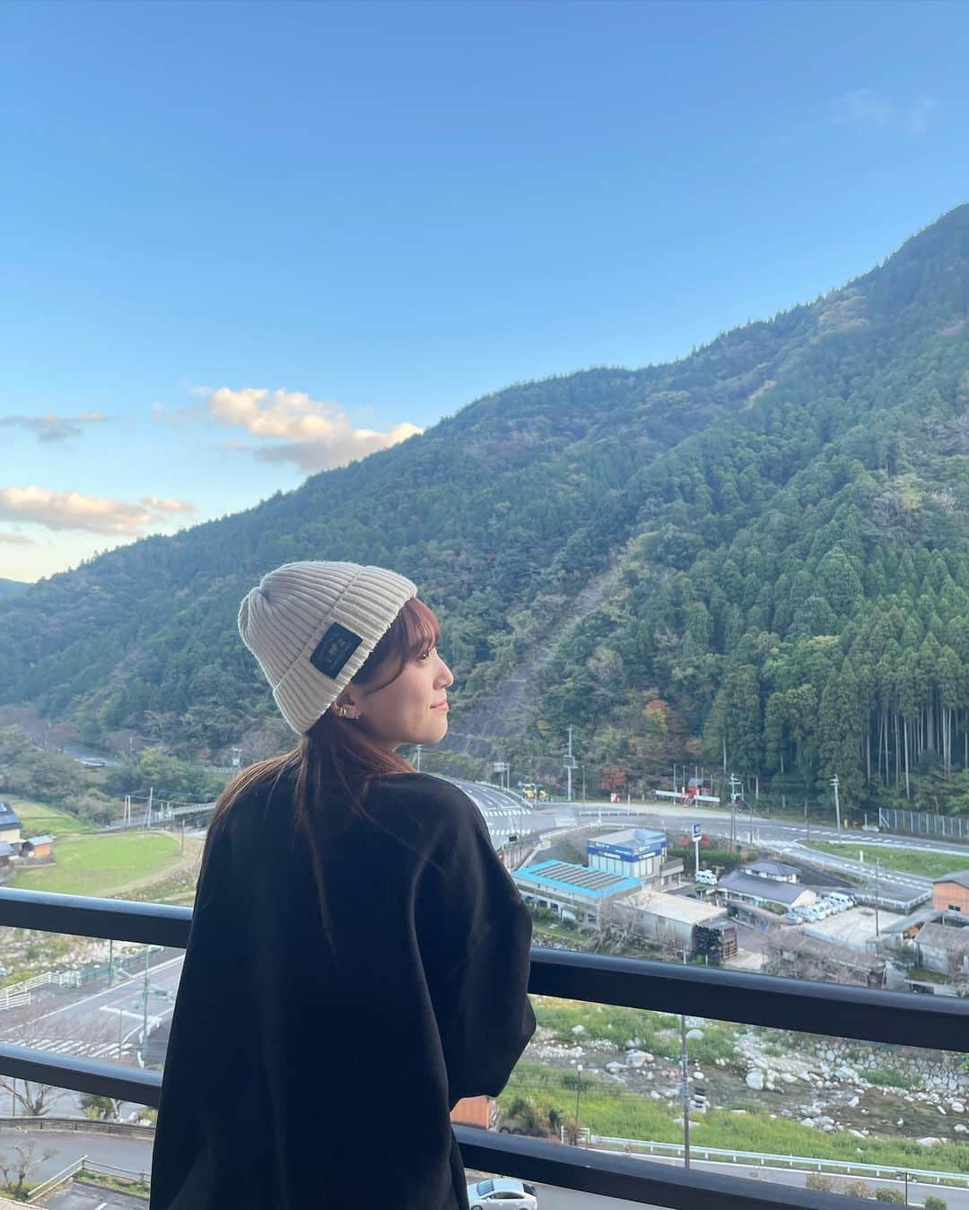 坂本 愛玲菜さんのインスタグラム写真 - (坂本 愛玲菜Instagram)「素敵お宿に泊まりました🤦🏻⛰️」11月22日 20時10分 - erena_hkt48