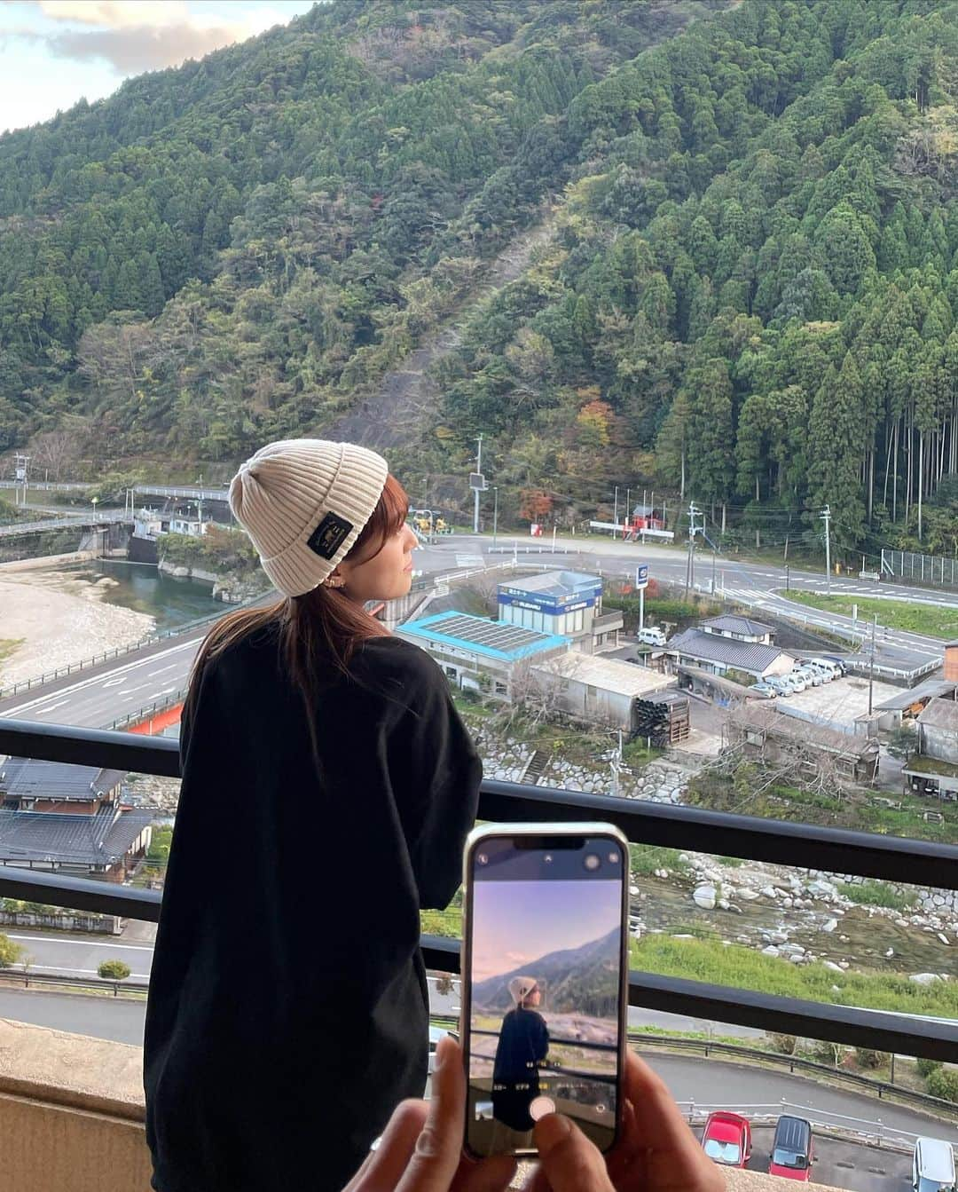 坂本 愛玲菜さんのインスタグラム写真 - (坂本 愛玲菜Instagram)「素敵お宿に泊まりました🤦🏻⛰️」11月22日 20時10分 - erena_hkt48