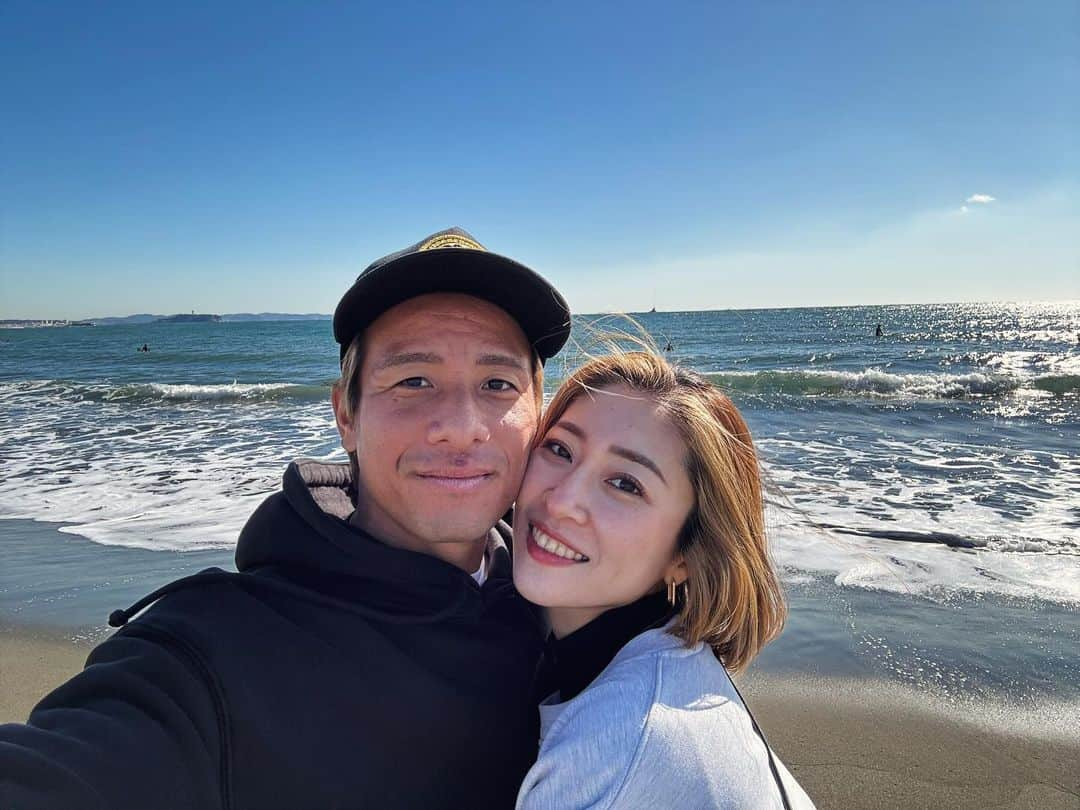 松田陸のインスタグラム：「11月22日は結婚記念日🥂 これからもよろしくねー👍」