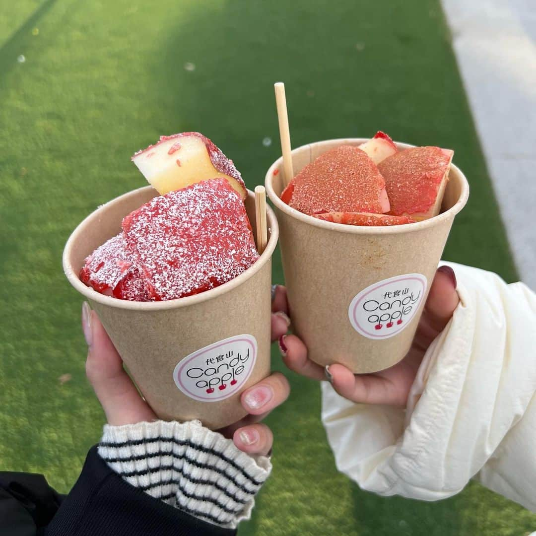 緒方ももさんのインスタグラム写真 - (緒方ももInstagram)「はああああ りんご飴食べたい🍎  最近圧倒的にハマってる食べ物🥺  candy apple毎日行きたい、、、  ガチでうまいんだよなあ、、、  #candyapple #과자」11月22日 20時17分 - momo_ogata