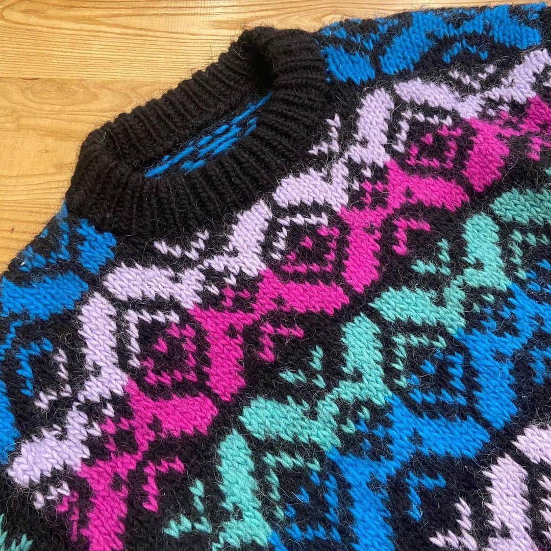 dracaenaさんのインスタグラム写真 - (dracaenaInstagram)「New  11月23日(木) 11:00~   "Ecuador hand knit sweater"  ※記載商品以外にも多数入荷しております。  INSTAGRAM @dracaena_kichijoji  #Dracaena_Kichijoji #DracaenaKichijoji #DracaenaNorth  #dracaena  #VintageShop  #Vintage  #Kichijoji  #吉祥寺 #古着屋 #ドラセナ吉祥寺 #ドラセナ  #井の頭公園 #七井橋通り  #ヴィンテージショップ #ヴィンテージ #古着 #🇺🇸 #🇨🇦 #🇯🇵  #unitedstates  #canada  #buyingtrip」11月22日 20時32分 - dracaena_kichijoji