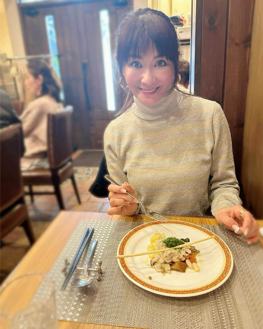 山田佳子さんのインスタグラム写真 - (山田佳子Instagram)「オリックス劇場に行く前に、新町でイタリアンランチ🍴😋美味しかったー🥰💕ご馳走さまでした🙏 ⁡ #野菜たっぷり #ミネストローネ #どれも #美味しかった #日替わりパスタ #木の子クリームソース  #ハンバーグランチ  #満喫ランチ #カジュアルイタリアン #さくらvita #落ち着いた雰囲気  #新町グルメ #また行きたいお店」11月22日 20時27分 - yoshiko117