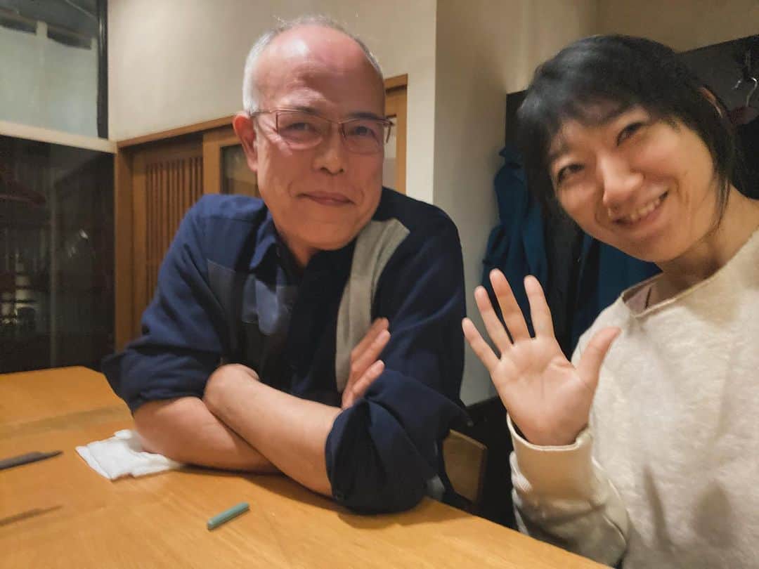 大宮エリーのインスタグラム：「21時からBoBAさんと スナックエリー みてね！」