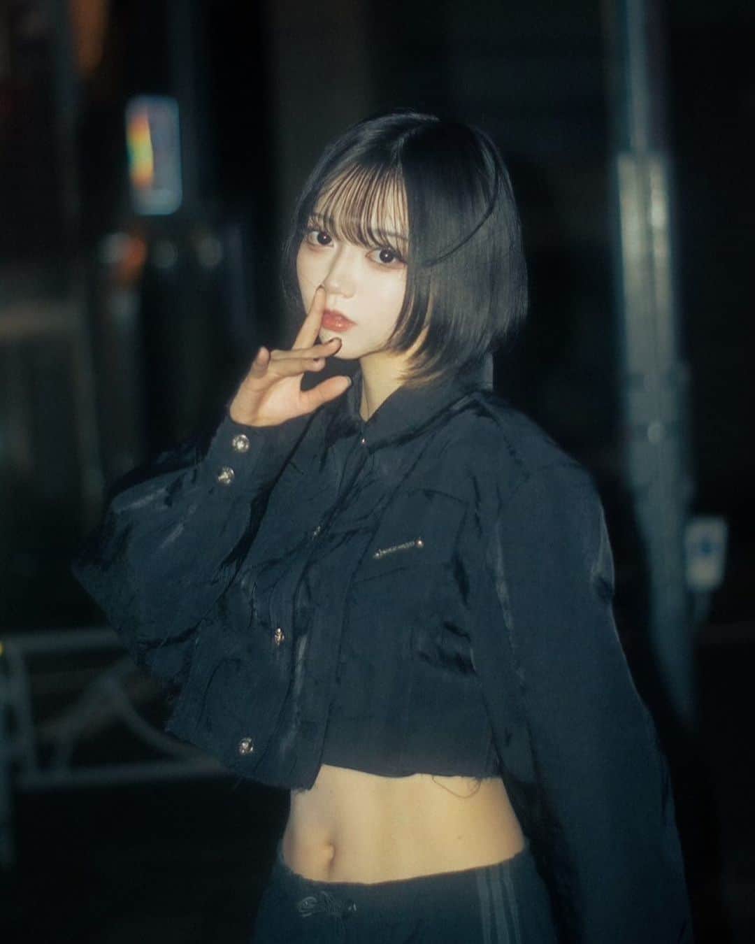 マリナのインスタグラム：「人を傷つけるのはめっだよ  photo: @awai_nukui」