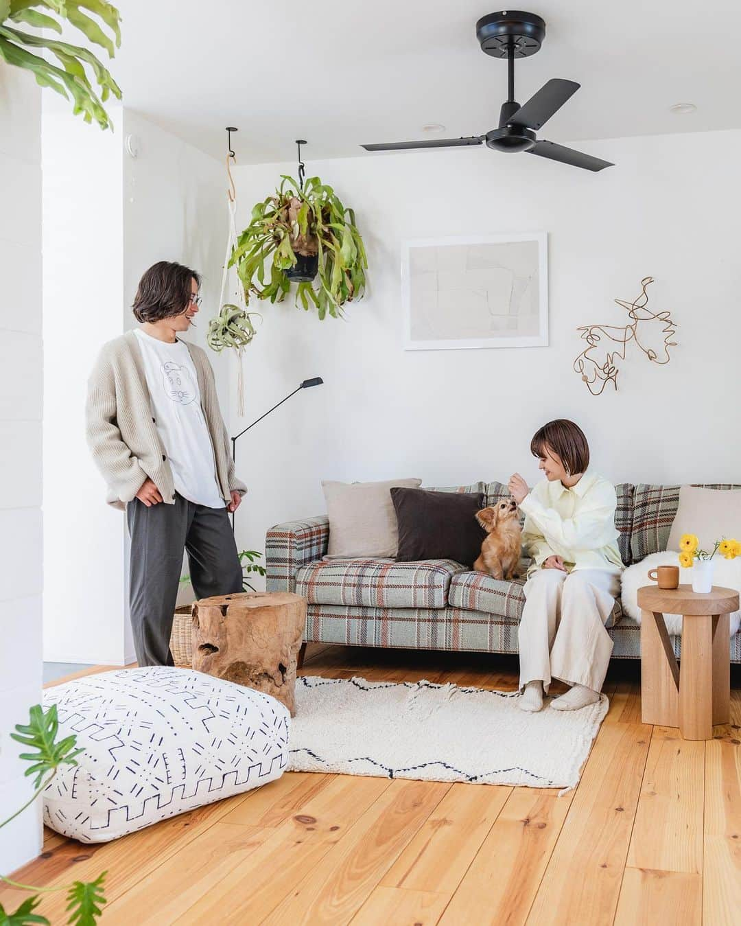 orangehouse （オレンジハウス）さんのインスタグラム写真 - (orangehouse （オレンジハウス）Instagram)「・ comfortable life  最新イベント&店舗情報はプロフィールをチェック▽ @orangehouse_tokyo  各種サブアカウントはDMでのご質問も可能▽  🗼埼玉・東京・神奈川エリア @orangehouse_editors  @orangehouse_staff   🗻静岡エリア @orangehouse_shizuoka   #オレンジハウス #オレンジハウス静岡 #オレンジハウス東京 #新築住宅 #新築戸建 #新築マイホーム #住宅デザイン #リノベ #リビング #ダイニング」11月22日 20時50分 - orangehouse_tokyo