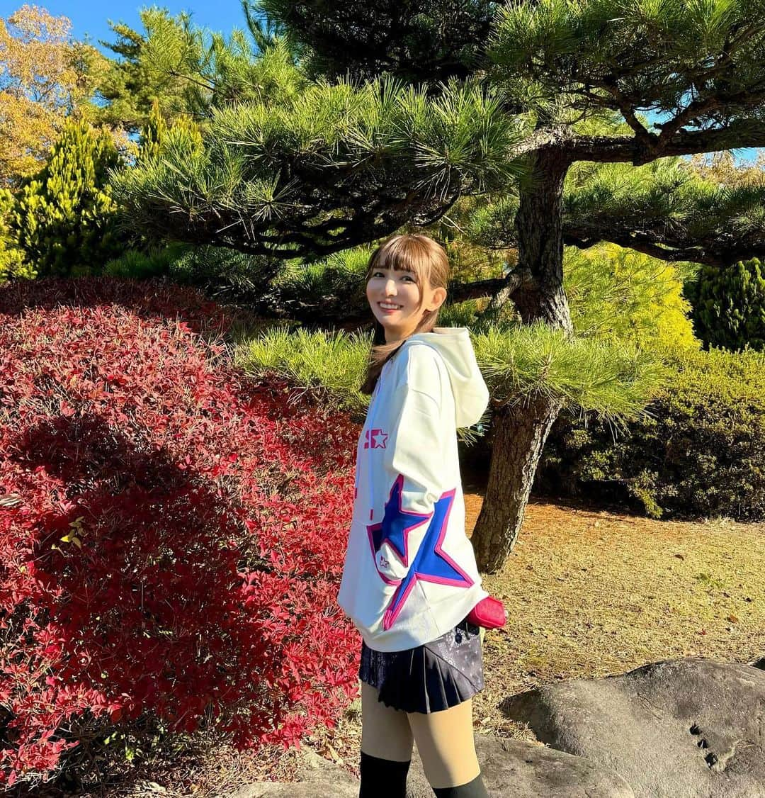 中谷あすみのインスタグラム：「日光でコンペ⛳️ めちゃめちゃ良い天気だったし知ってる女の子たくさんいて嬉しかった💛  wear @startergolf   #ゴルフウェア #ゴルフコンペ #ゴルフ女子  #ゴルフ女子コーデ #秋ゴルフ #日光 #あすみゴルフ」