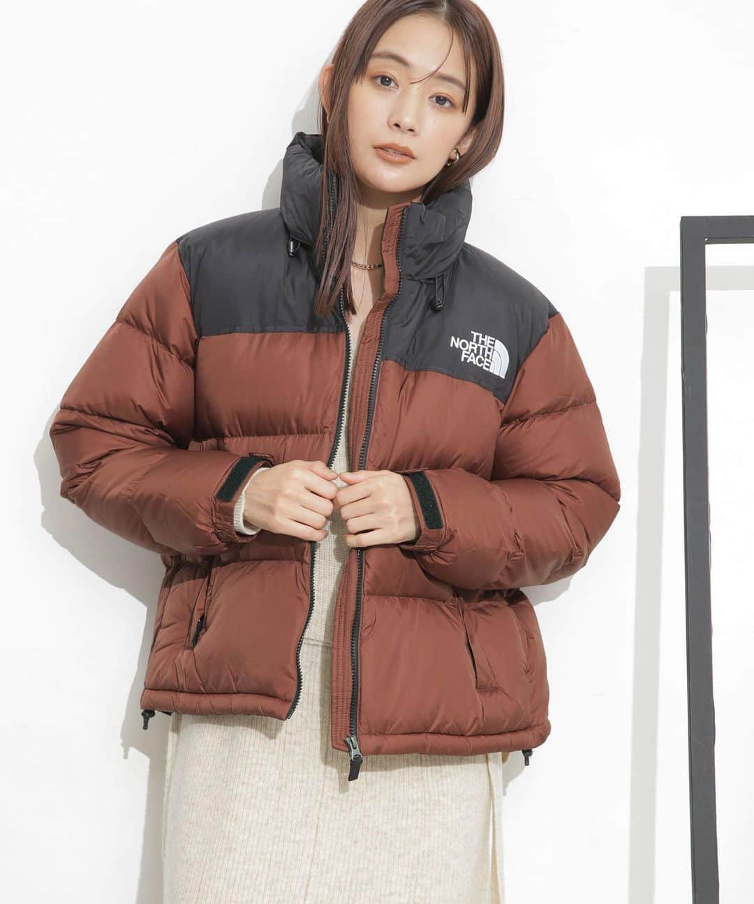 nano·universe Officialのインスタグラム：「【THE NORTH FACE 】 ━━━━━━━━━━━━━━━━━━━ THE NORTH FACEを代表する「バルトロライトジャケット」や「ショートヌプシジャケット」をはじめ おすすめアイテムをご紹介。 是非この機会にチェックしてみてください。  どれも人気アイテムなのでお早めに！  ▶画像をタップして商品詳細をチェック！ ━━━━━━━━━━━━━━━━━━━ ■ストーリーズハイライト「Ws BUYING」をチェック！  #ナノユニバース #NANOuniverse  #THENORTHFACE  #ザノースフェイス #ノースフェイス #アウトドア #アウトドアコーデ #ダウン #ノースフェイスダウン #ヌプシ #バルトロ #バルトロライトジャケット #マフラー #ショートヌプシジャケット #冬アウター #ダウンコーデ #ダウンジャケット #冬コーデ #大人カジュアル #トレンドコーデ #人気アイテム #黒ダウン #ベージュダウン #ベージュアウター #黒アウター #ヌプシジャケット #NuptseJacket  #Nuptse #BaltroLightJacket #Baltro」