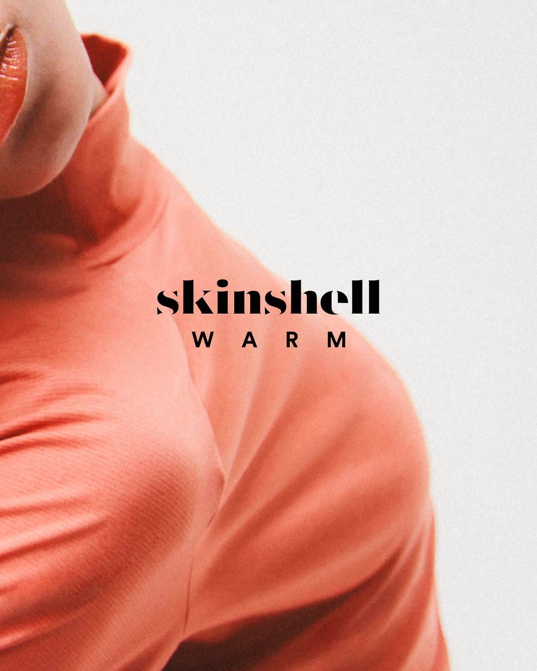 ellesseheritagejpのインスタグラム：「. skinshell Warm. ― その美しさを肌から逃さない。 ―  重ね着してもかさばらない薄さと、光電子ファイバーを使用した遠赤外線効果による保温機能をプラスしたインナートップス「skinshell Warm」。 .  . skinshell Warm Mock Neck Shirt [EW723321] . #ellesse #ellessejapan #KeepitBeautiful #FLOWERS #skinshell #skinshellWarm #playTennis #Tennis #TennisWear #ActiveWear  #テニス #テニスウェア #スポーツウェア #エレッセ」