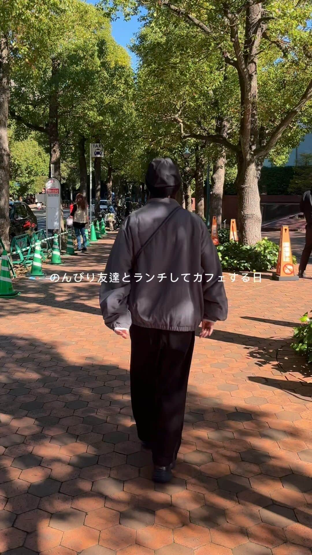 さいとうなるのインスタグラム：「🚶  off day🧤  久しぶりに友達とランチした日  ここ最近、忙しくてなかなかゆっくりと ランチできた日がなかったので リフレッシュできました🌬️🍃  outer... @flaner__official @__o__ki  tops... @llbean  pants... @somom_and_co  cap... @neat_tokyo  shoes... @oao_footwear  bag... @champion  . . . #ootd#日々#シンプル#シンプルコーデ#メンズライク #冬コーデ#サムオム#somomandco#サムオムアンドコー#シティーポップ#シティボーイ #シティポップ#ストリートシック#ストリートコーデ #ストリート#アウトドアファッション#popey#ポパイ#cityboy#citystyle#トラッドコーデ#fudge#ファッジ#cluel#クルーエル#flaner#llbean#oao」