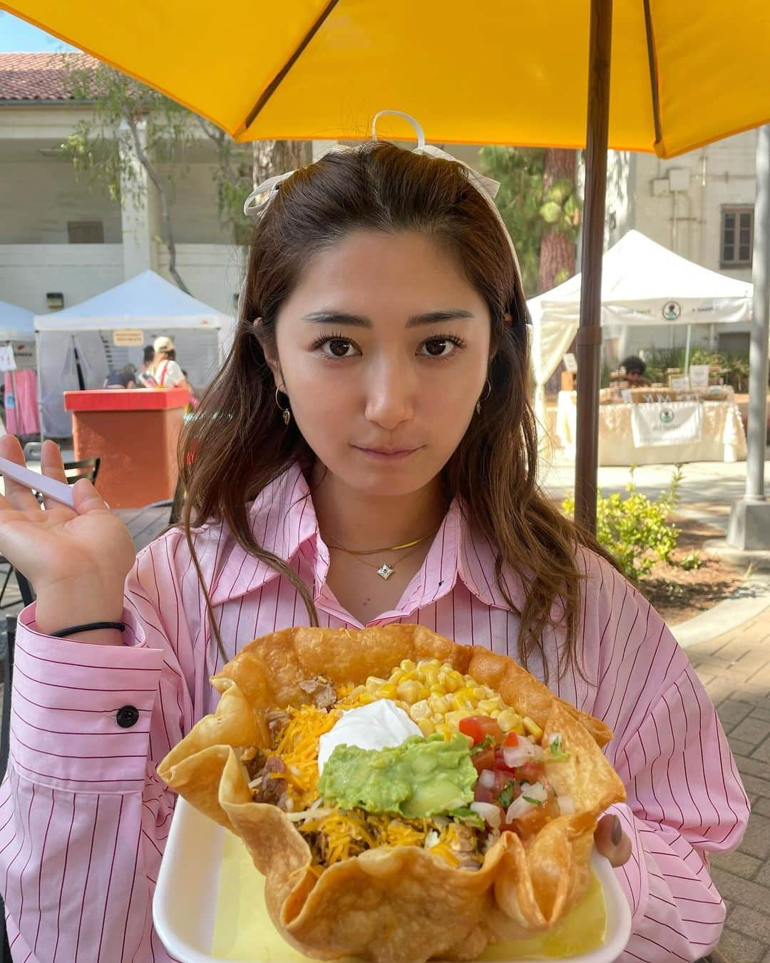 新谷伊沙李さんのインスタグラム写真 - (新谷伊沙李Instagram)「絶対に行きたかったフリーマーケット❤️‍🔥 お洋服とかブーツとか小物とかいろーんな物が売ってた☺️  ウエスタンブーツとキャンドル購入した❤️‍🔥 安いんかと思ったら普通のお値段でした🥲笑」11月22日 21時31分 - isarin_yoga