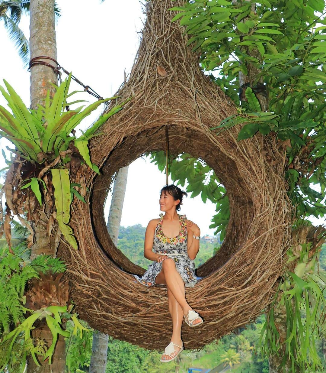 加藤未唯さんのインスタグラム写真 - (加藤未唯Instagram)「Bali🌳🌴  あち向けこち向け言われて、 正面向いてる写真がほぼないブランコ達。 楽しかったぁぁぁあ🥑 最後の動画の大ブランコはこわかったぁ、フェイントかけられたし🥹 わたしもテニスコートではガンガンかけてやるんだから💪🔥  #ブランコ #バリ #インドネシア #baliswing #bali #indonesia #🇮🇩」11月22日 21時38分 - miyukato1121