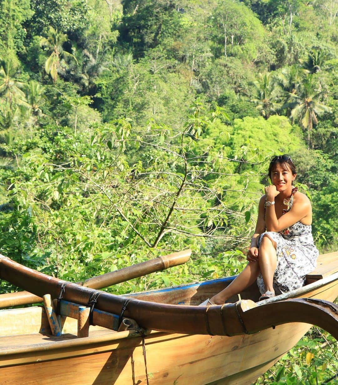 加藤未唯さんのインスタグラム写真 - (加藤未唯Instagram)「Bali🌳🌴  あち向けこち向け言われて、 正面向いてる写真がほぼないブランコ達。 楽しかったぁぁぁあ🥑 最後の動画の大ブランコはこわかったぁ、フェイントかけられたし🥹 わたしもテニスコートではガンガンかけてやるんだから💪🔥  #ブランコ #バリ #インドネシア #baliswing #bali #indonesia #🇮🇩」11月22日 21時38分 - miyukato1121